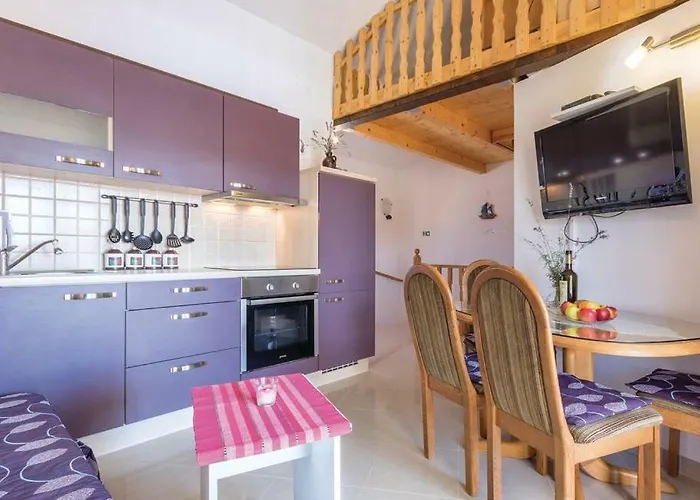 Lisicak A4 * 보드냔